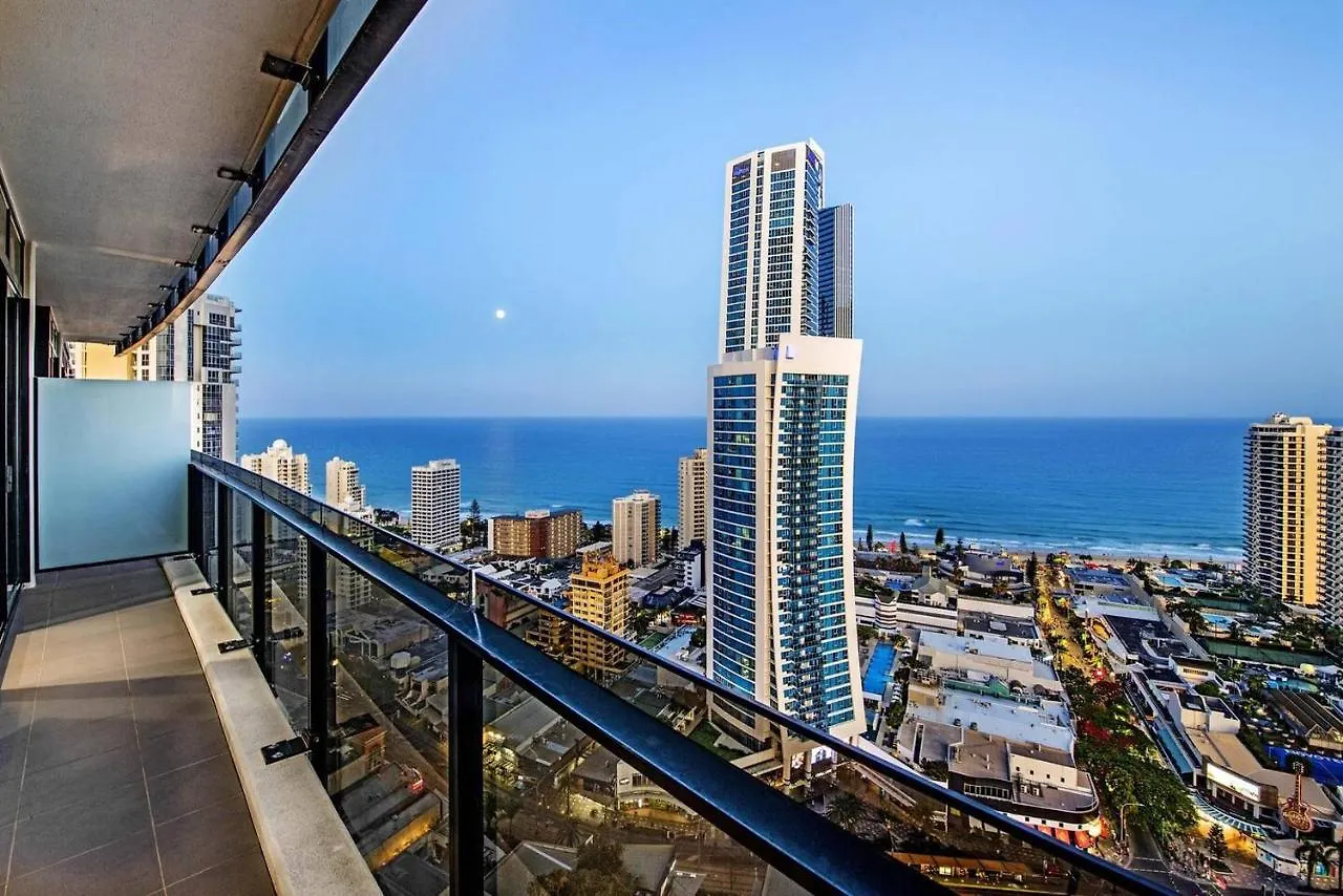Circle On Cavill - One Bedroom Apartments - Self Contained & Privately Managed Gold Coast